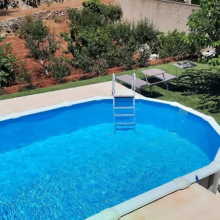 I Due Carrubi 奥斯图尼